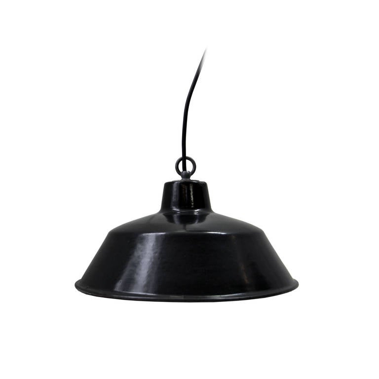 Niort (1 piece) | French Vintage Industrial Pendant In Good Condition In Amsterdam, NL