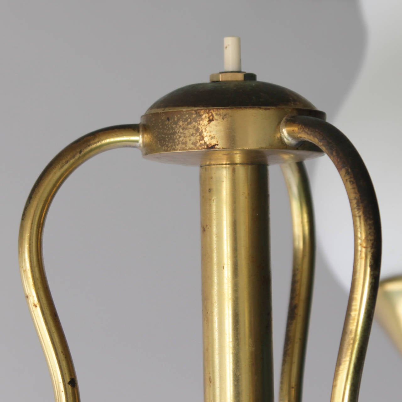 Elegant Italian Floor Lamp by Arredoluce For Sale 1