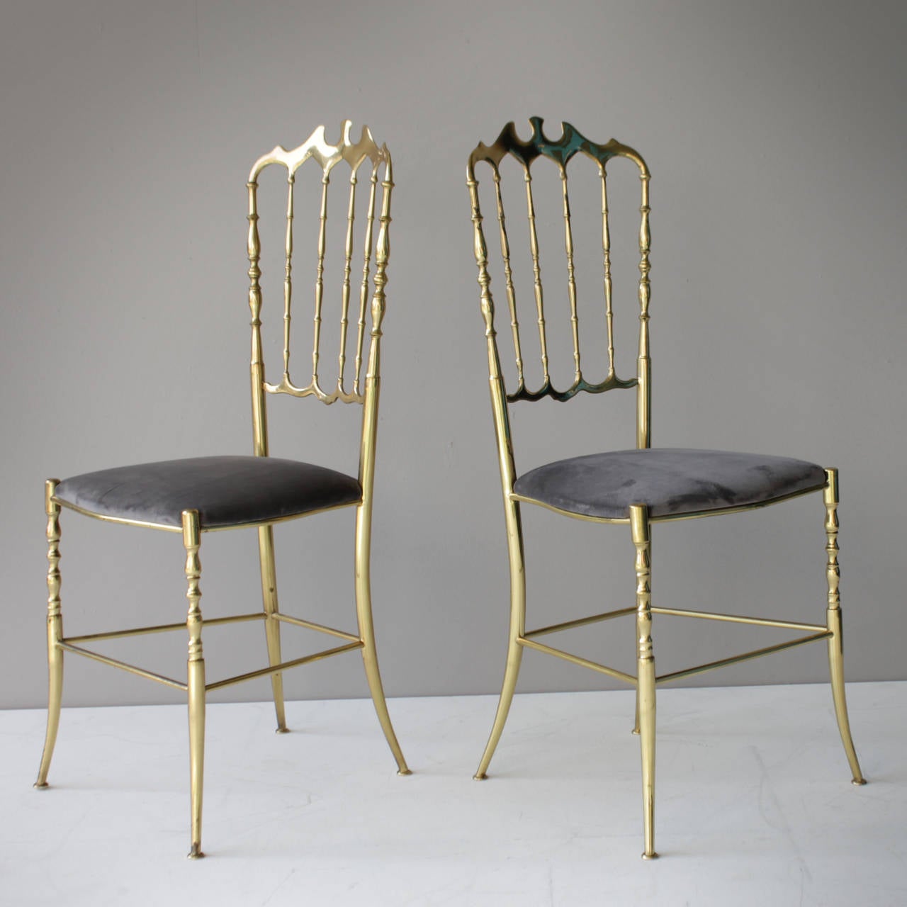 Mid-20th Century Pair of Brass Italian Chiavari Chairs For Sale