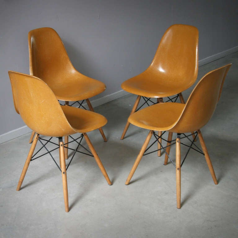 American Four DSW by Eames