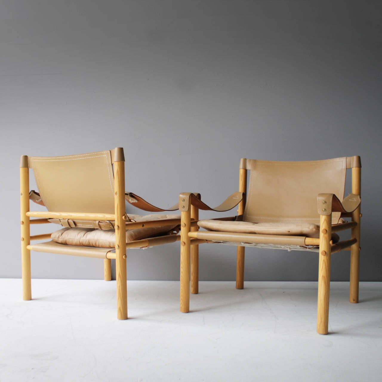 Scandinavian Modern Pair of 'Scirocco' Safari Chairs by Arne Norell
