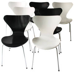 Set of Seven" Series Seven" Chairs by Arne Jacobsen for Fritz Hansen