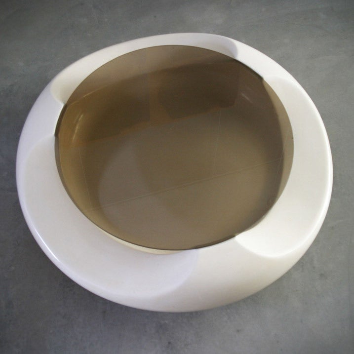 Fiberglass Rare Astarte Italian coffee table