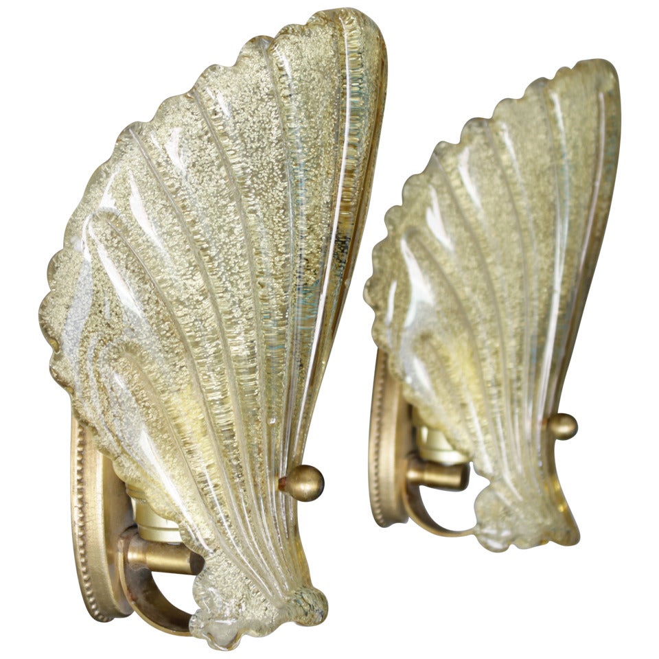 Pair of Murano Gold Fleck Sconces in the Manner of Barovier and Toso