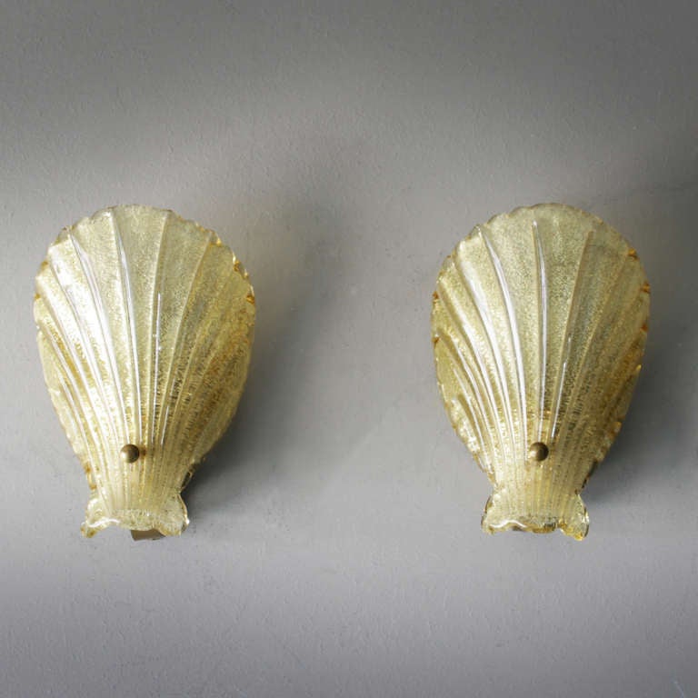 Pair of Murano gold fleck sconces in the manner of Barovier and Toso