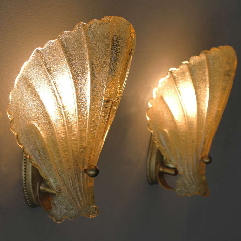 Pair of Murano Gold Fleck Sconces in the Manner of Barovier and Toso In Excellent Condition In JM Haarlem, NL