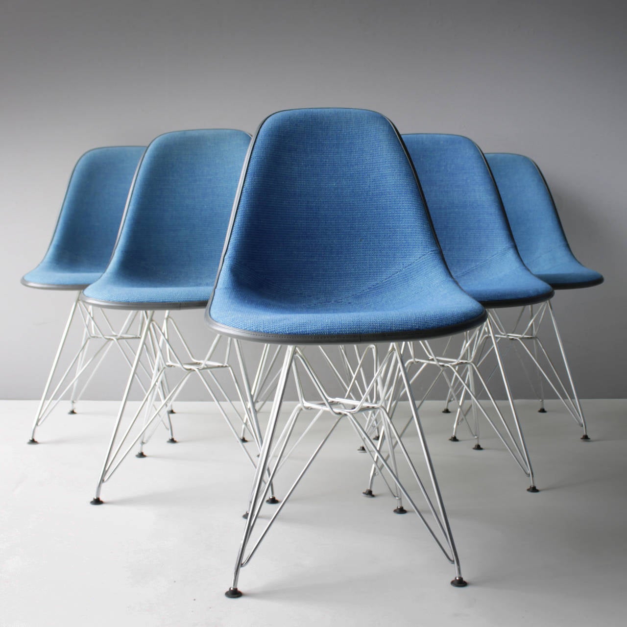 Six Eames DSR Upholstered Chairs In Good Condition In JM Haarlem, NL