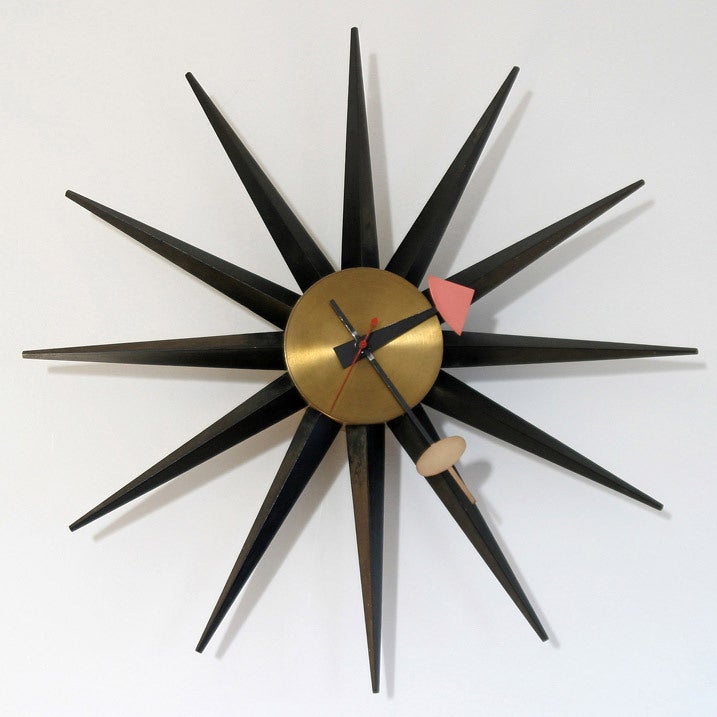 Vintage original George Nelson Sunburst/Spoke/Spike Clock 2202. Design by George Nelson and Associates. Manufactured by Howard Miller Clock Company, Zeeland Michigan. Marked. Original clockwork (115V/60Hz).