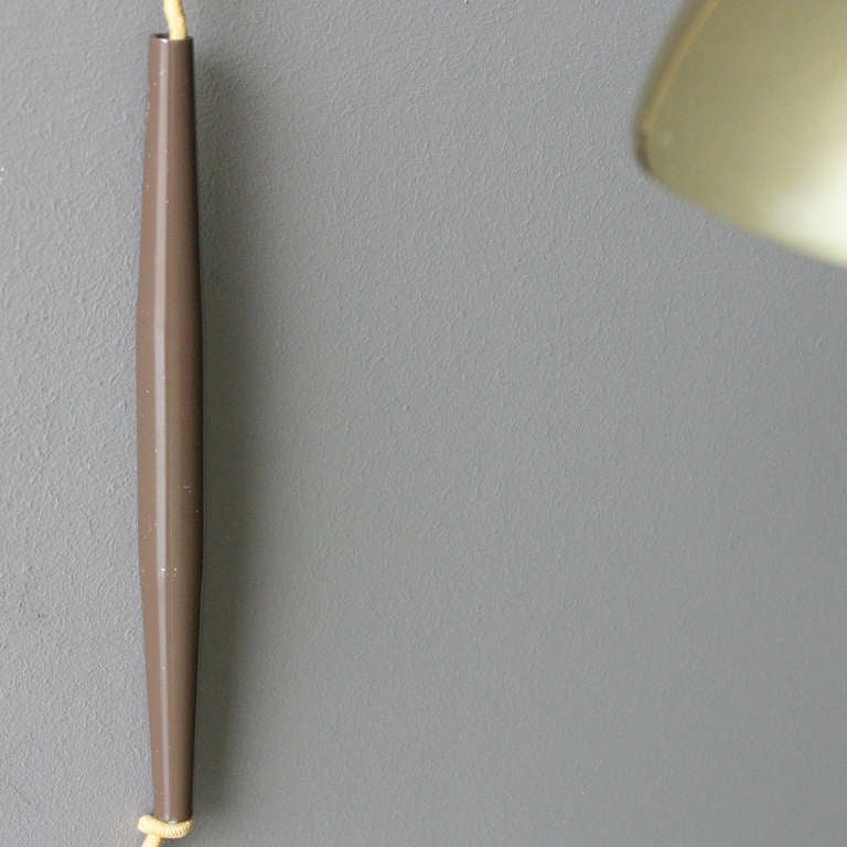 Adjustable Wall Lamp by Gerald Thurston for Lightolier In Excellent Condition In JM Haarlem, NL