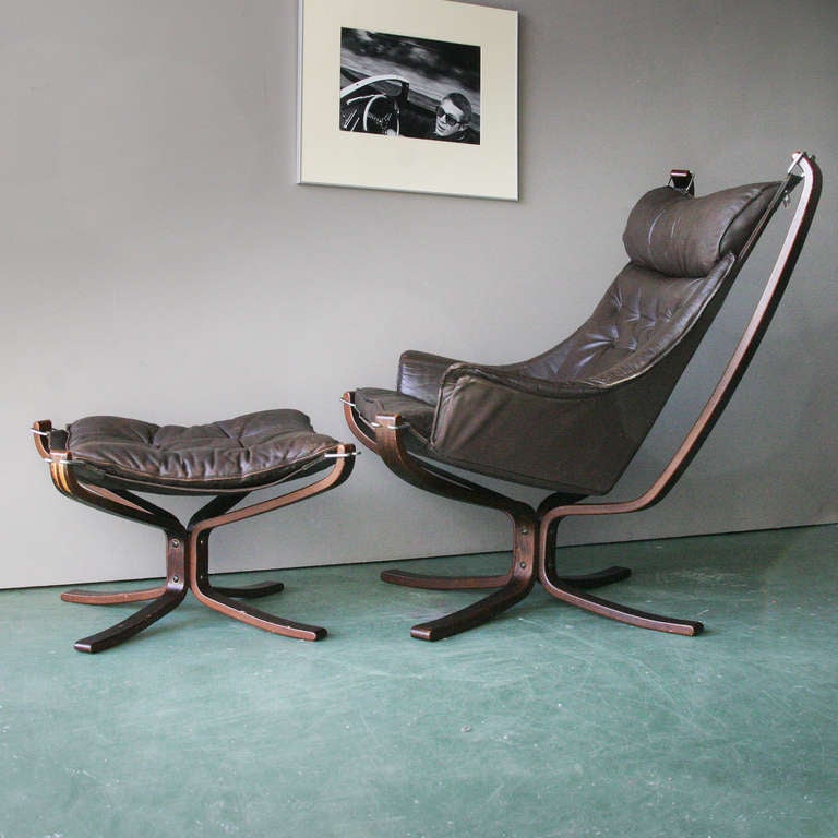 Mid-Century Modern Falcon Chair and Ottoman by Sigurd Resell