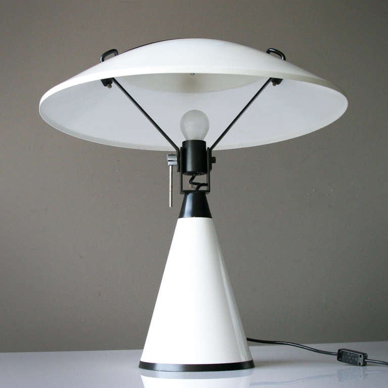 Martinelli 'Radar' Adjustable Table Lamp 3