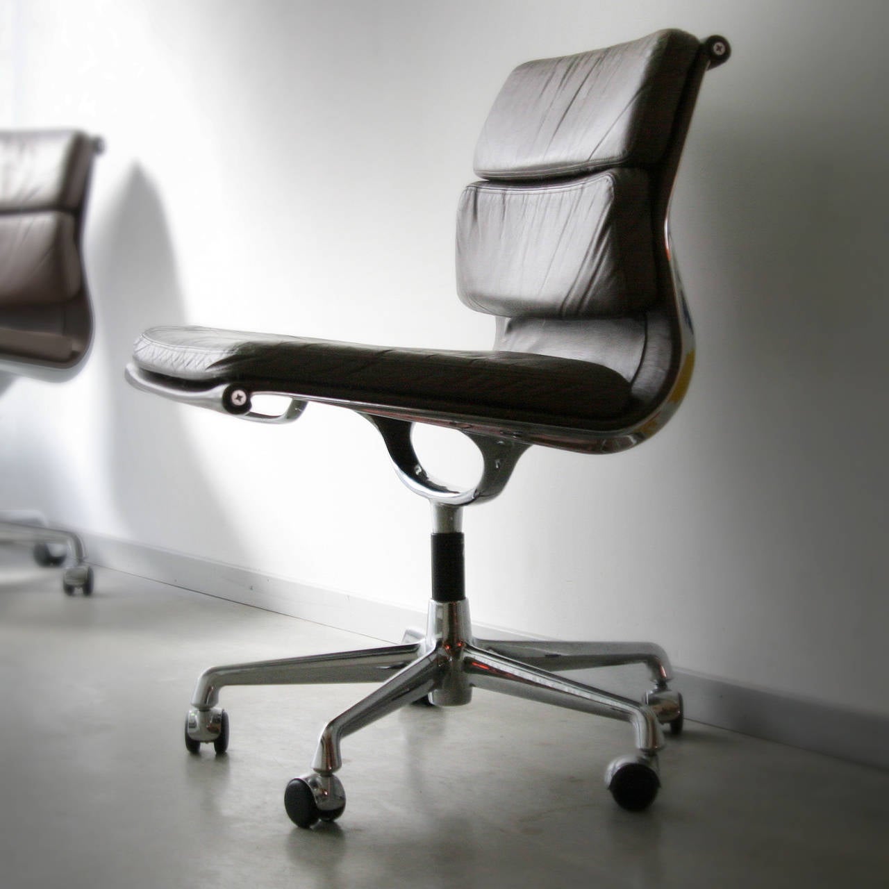 Pair of Eames EA 205 Chairs 1