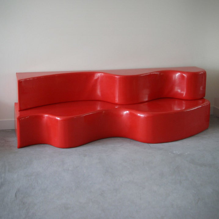 Cut into a wave-like form from a single block of foam. Lightweight and easy to move. It can be configured in several ways as a chaise longue or divan. Interactive design, more as a plaything than as a serious seating solution.


Manufatured by