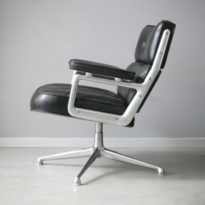 Leather Eames Lobby Chairs 675