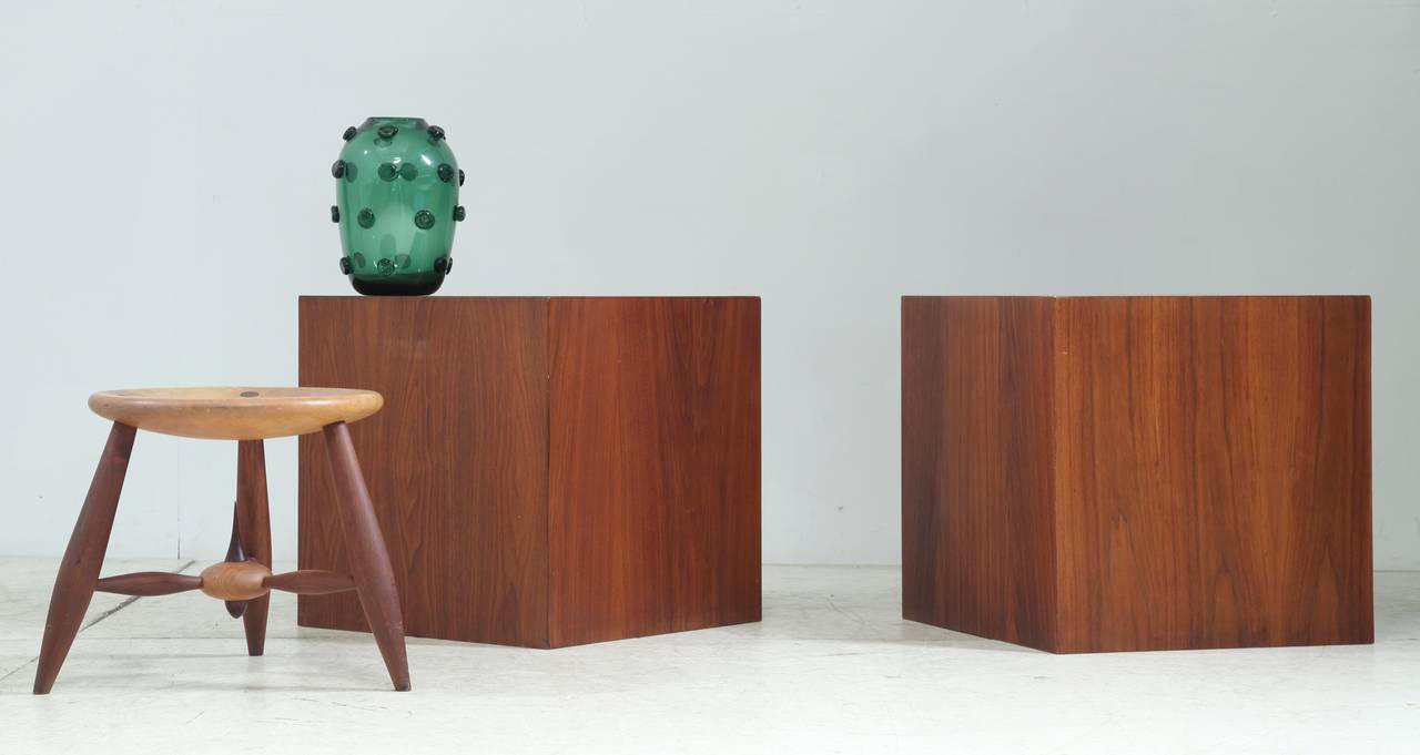 Mid-Century Modern Walnut Cube Shaped Coffee Tables by Milo Baughman For Sale