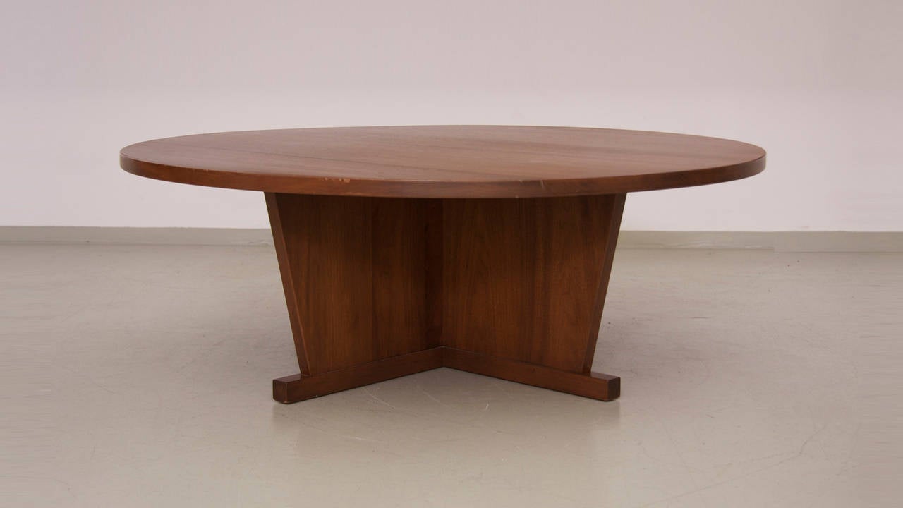 Sundra coffee table by George Nakashima for Widdicomb in walnut in excellent condition.