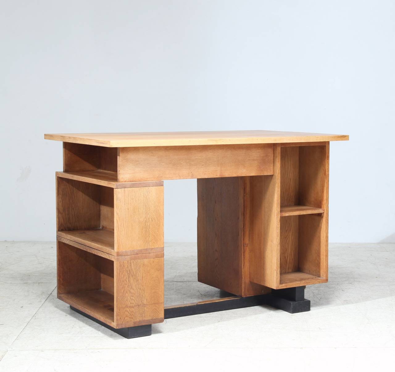 Dutch Rare 1920s Desk by Muntendam for LOV Oosterbeek For Sale