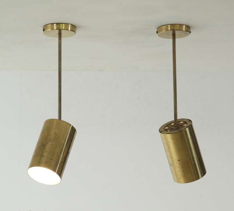 Set of spotlights in brass with a shade that can be turned in various angles. Ideal to light works of art.