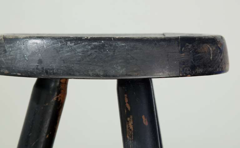 Mid-20th Century Medium high black Charlotte Perriand stool