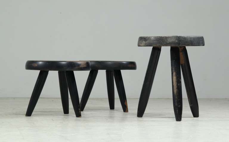 Oak Medium high black Charlotte Perriand stool