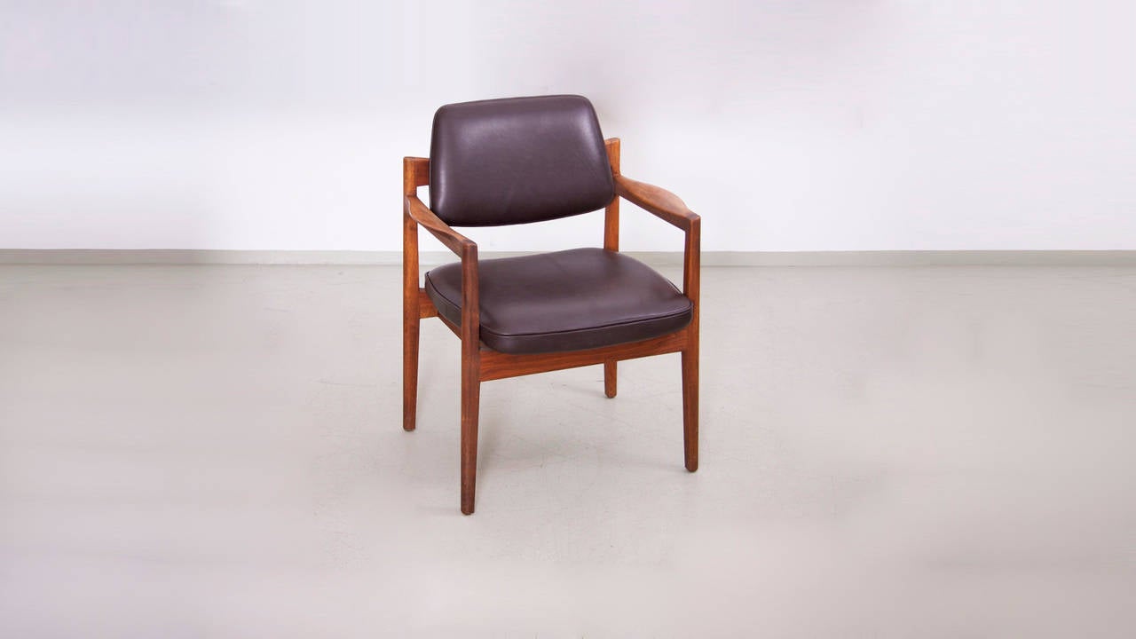 American Jens Risom Armchair in Walnut and Leather by Jens Risom Inc. For Sale