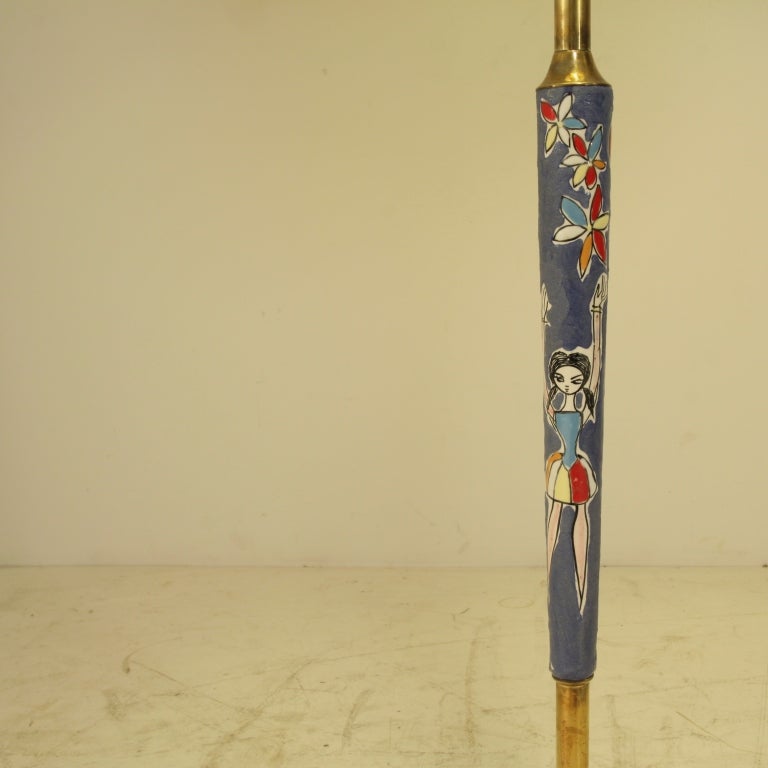 Italian Floorlamp with Ceramic Base Figurines. Manner of Fornasettie, 1950s In Excellent Condition In Maastricht, NL