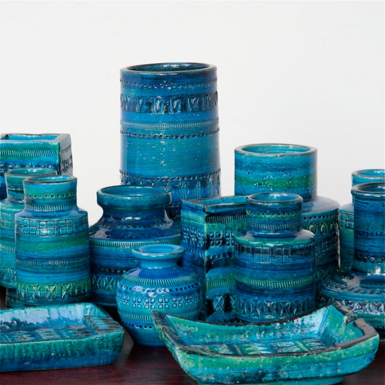 Bitossi Ceramic Set of 17 pieces by Aldo Londi in Rimini Blu