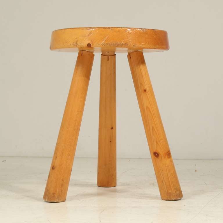 Charlotte Perriand tripod stool for Les Arcs In Excellent Condition For Sale In Maastricht, NL