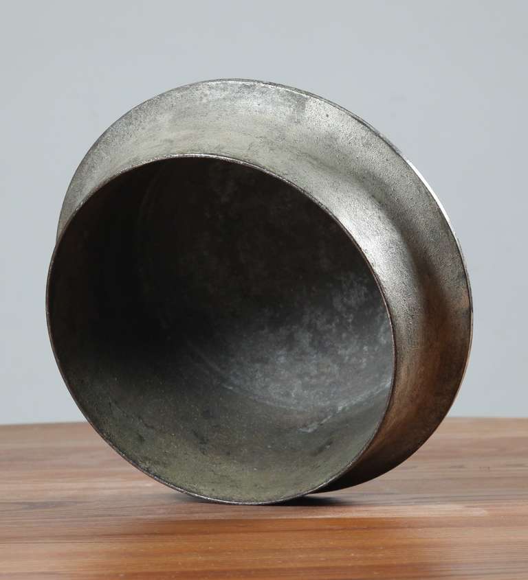 Lorenzo Burchiellaro Sand Cast Metal Bowl, Italy, 1960s In Excellent Condition For Sale In Maastricht, NL
