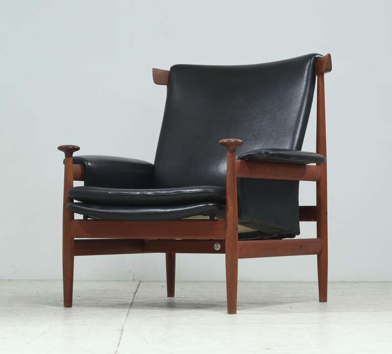 Bwana chair in black leather by Finn Juhl for France and Son with label.