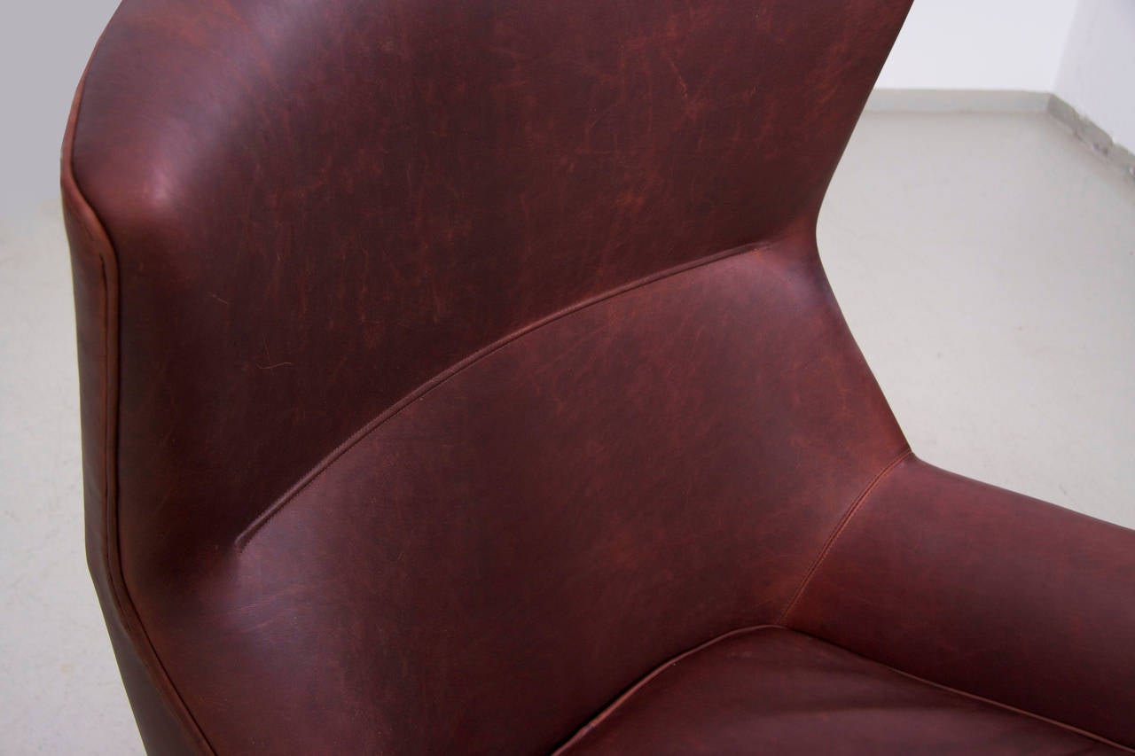 Rare Large Jens Risom Lounge Chair in Leather For Sale 1