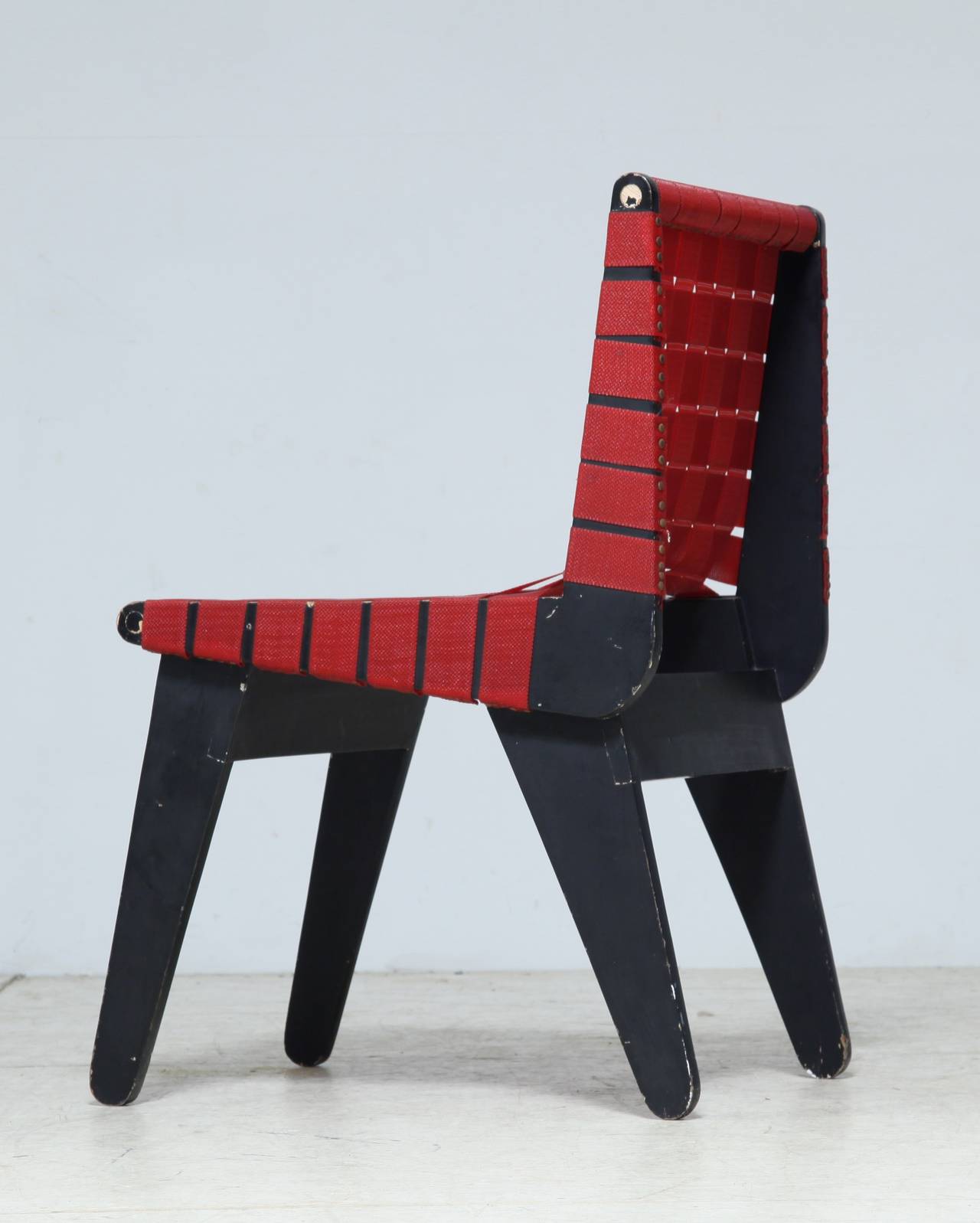 Klaus Grabe Chair with Red Webbing, USA, 1950s In Excellent Condition For Sale In Maastricht, NL
