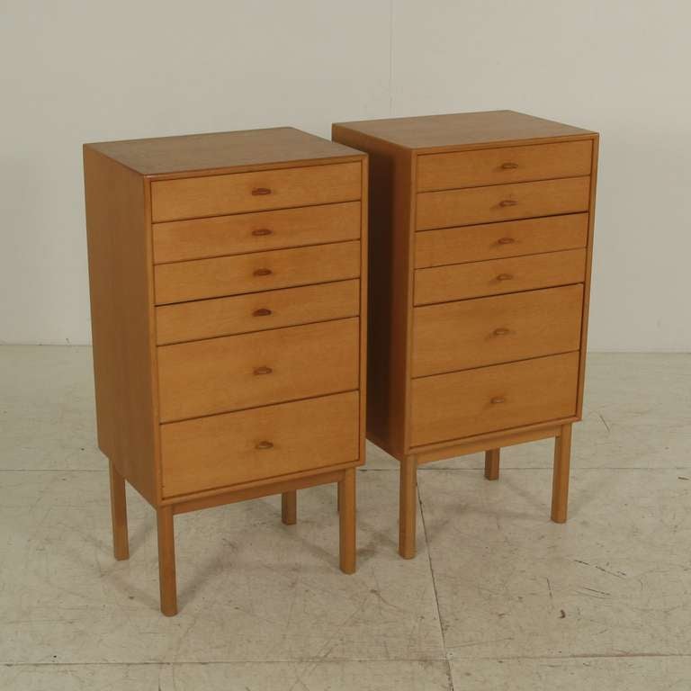 Pair Chest of Drawers by Sven Engström & Gunnar Myrstrand in Oak In Excellent Condition In Maastricht, NL