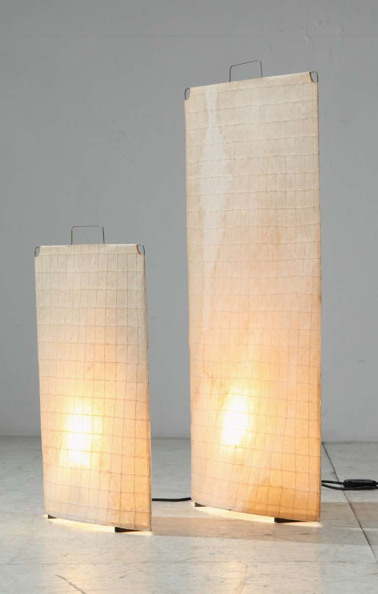 Mid-Century Modern Pair of Paper on Metal Framce Floor or Table Lamps, Italy, 1950s For Sale