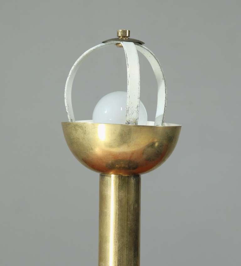 Italian Black Metal and Brass Table Lamp, Italy, 1950s In Good Condition For Sale In Maastricht, NL