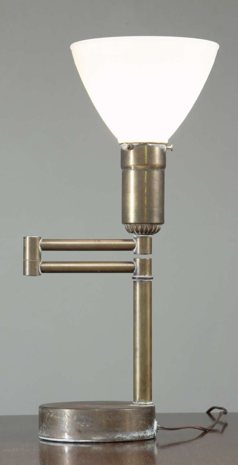 A Walter Von Nessen Swing-Arm Table Lamp in Brass. American, 1950s For Sale 2