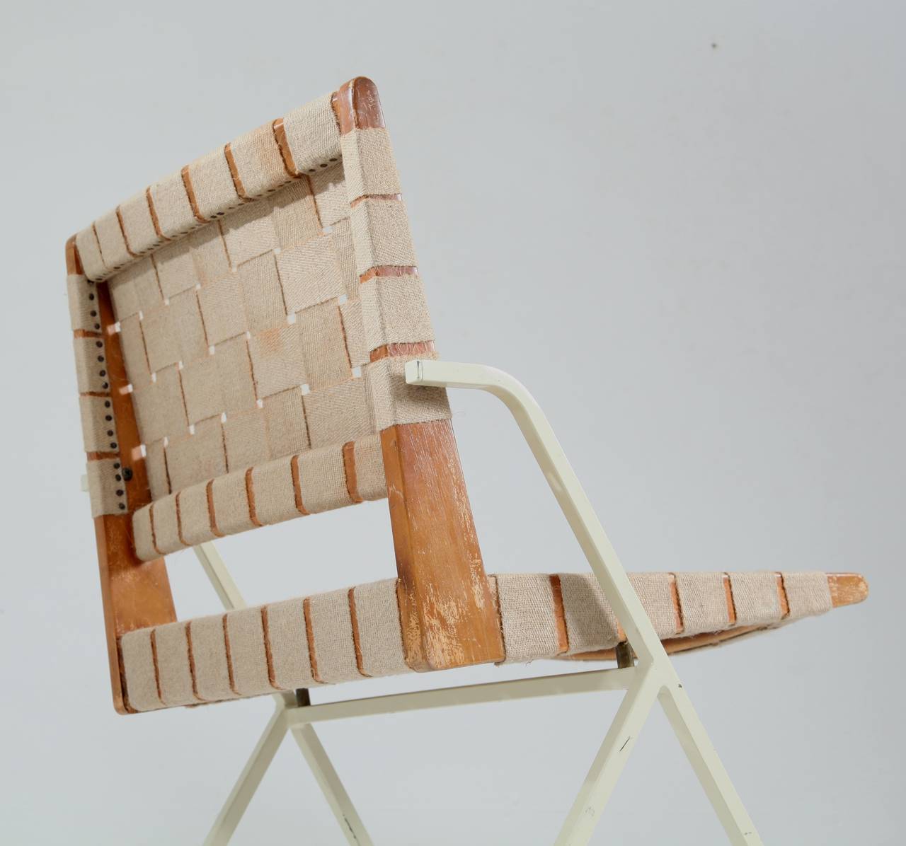 Ladislav Rado Chair with Webbing In Excellent Condition For Sale In Maastricht, NL