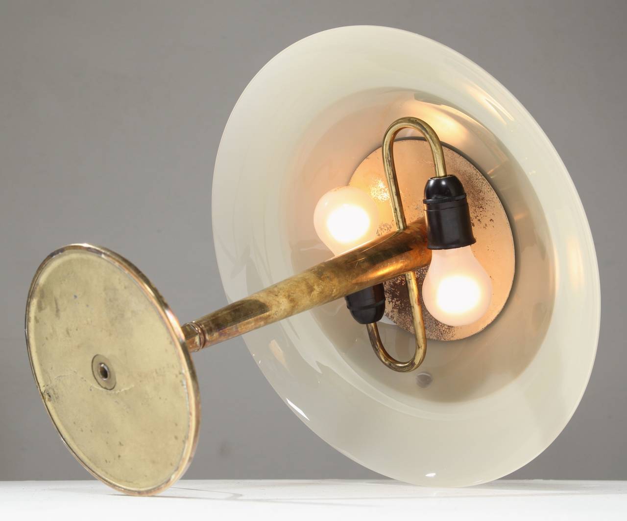Mid-20th Century Paavo Tynell 5061 Taito Table Lamp, Brass and Opaline Glass, Finland, 1940s For Sale
