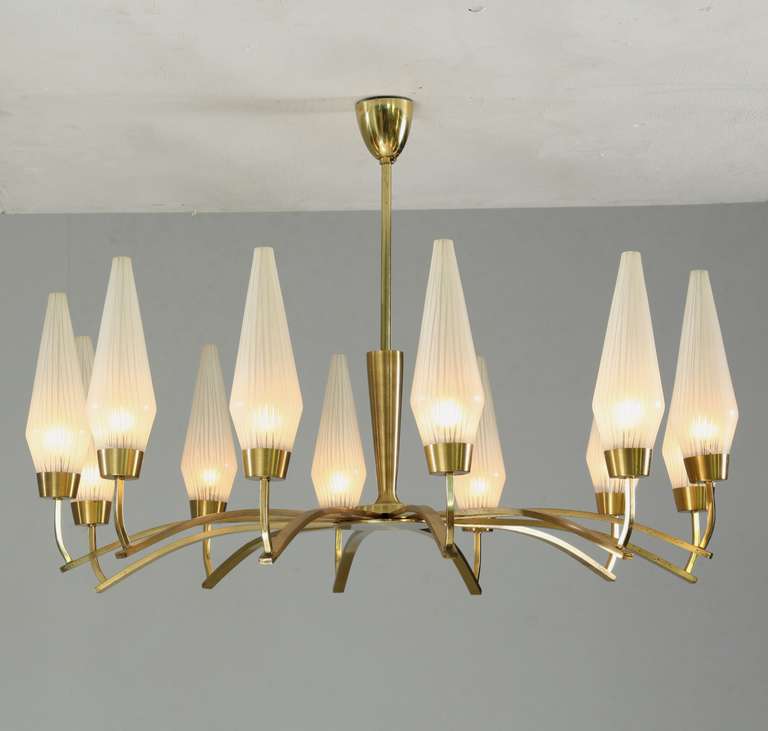 Mid-Century Modern Large Twelve-Arm Brass with Opaline Glass Chandelier, Italy, 1950s For Sale