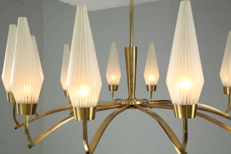 Large Twelve-Arm Brass with Opaline Glass Chandelier, Italy, 1950s In Excellent Condition For Sale In Maastricht, NL