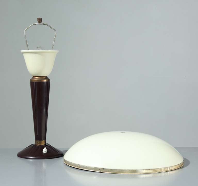 French Jumo table lamp with bakelite base, France, 1950s For Sale
