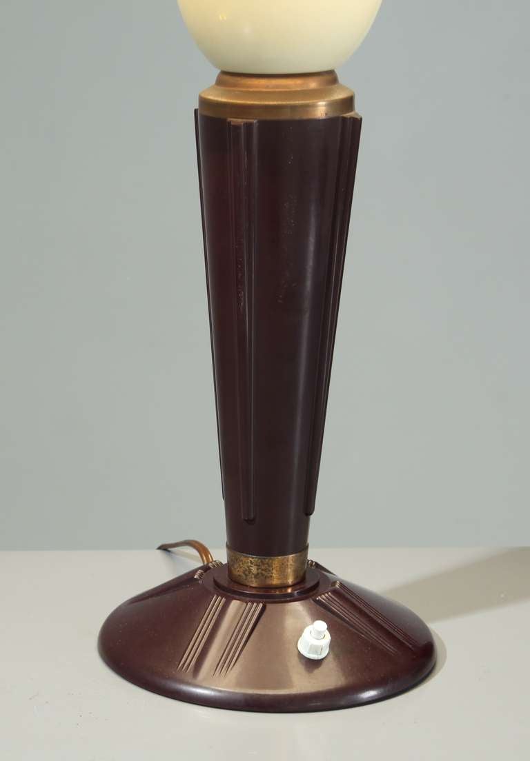 Mid-20th Century Jumo table lamp with bakelite base, France, 1950s For Sale