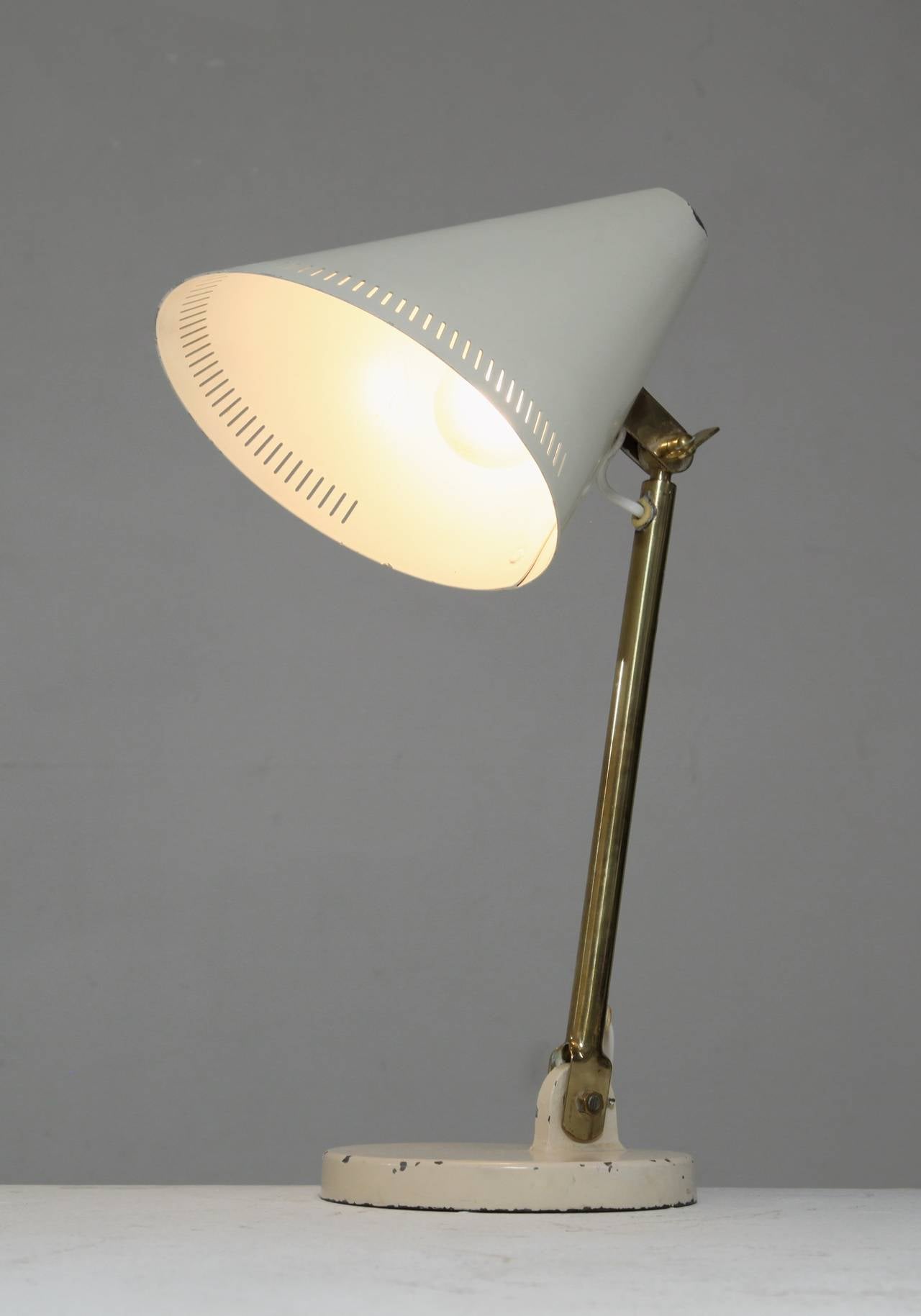 Finnish Paavo Tynell table lamp for Taito, Finland, 1950s For Sale