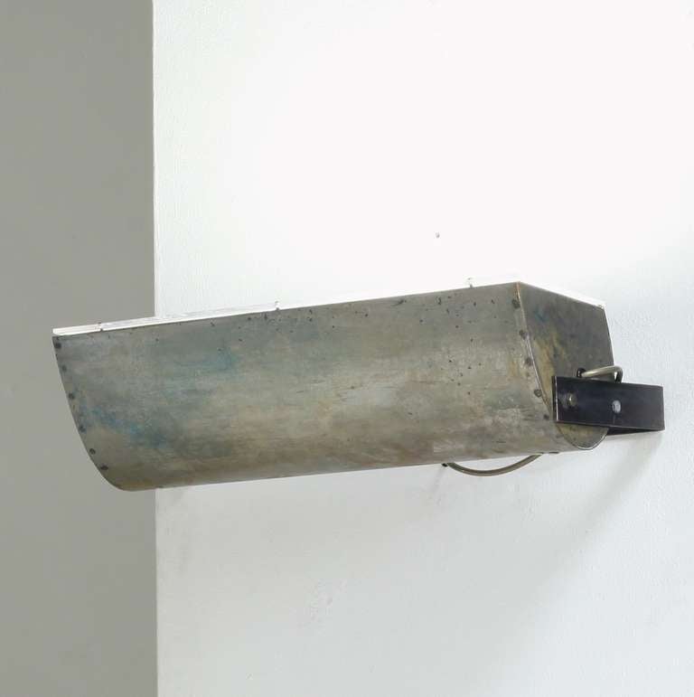 le corbusier wall lamp