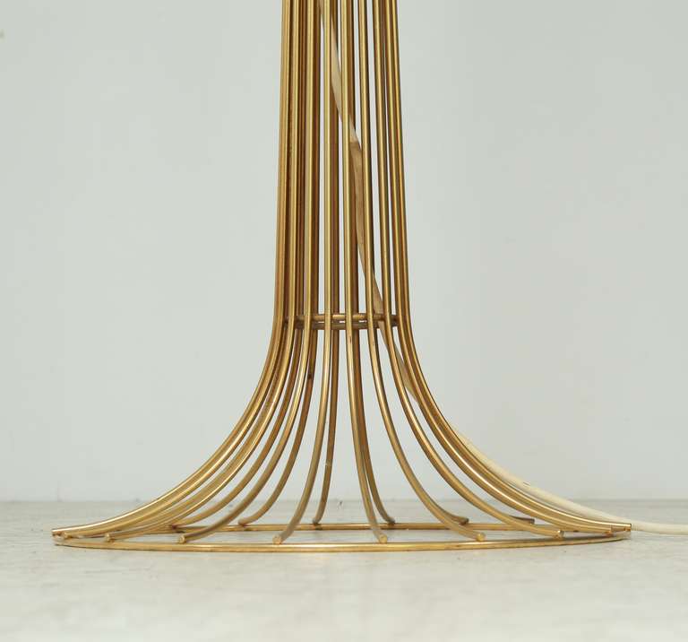 Large Brass Rod Floor Lamp In Excellent Condition For Sale In Maastricht, NL