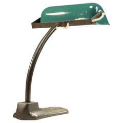 1930s Italian desk lamp with bronze foot and green enameled shade 11