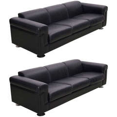 One of Two D120 Sofas by Valeria Borsani and Alfredo Bonetti for Tecno