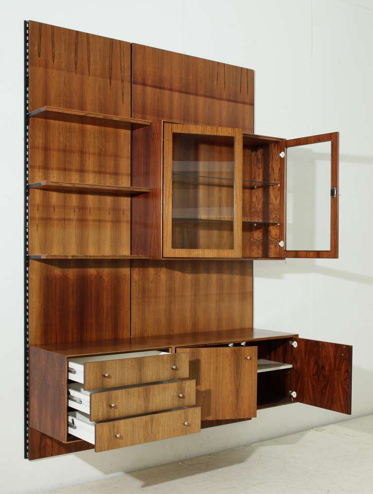 Danish wall unit in rosewood In Good Condition In Maastricht, NL