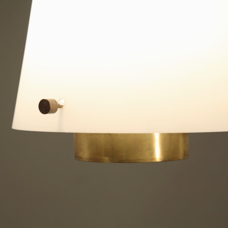 White Glass And Brass Itsu Lamp. Manner of Tynell and Johansson-Pape, Finland In Good Condition For Sale In Maastricht, NL