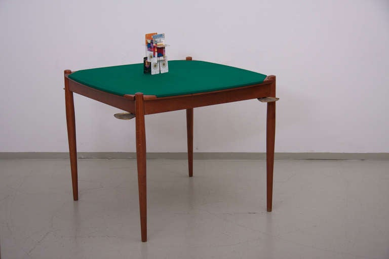 Mid-Century Modern Gio Ponti Mahogany Wood Poker or Dining Table Made by Fratelli Reguitti For Sale
